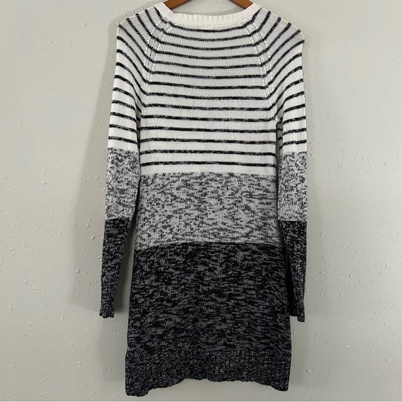Roxy White Grey Striped Colorblock Long Sleeve Sweater Mini Dress Winter Medium - Picture 4 of 6